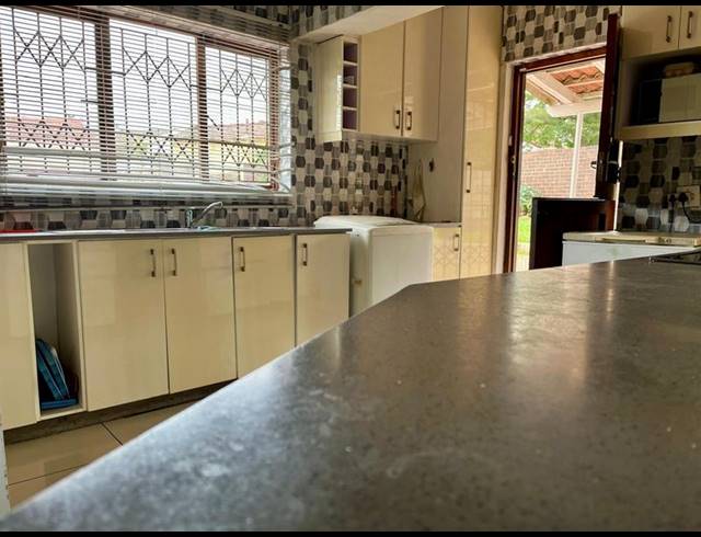 4 BEDROOM HOUSE FOR SALE IN MALVERN